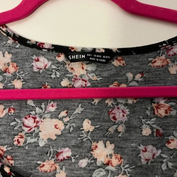 SHEIN Floral T-Shirt - Picture 2 of 3